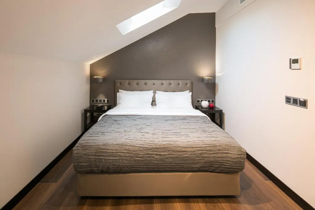 DOUBLE ECONOMY Room, Quentin Prague Hotel, Prague