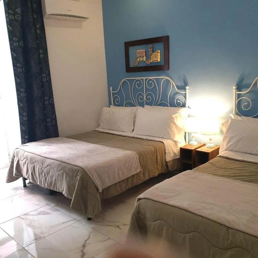 Room, La Locanda Dell Arte, Naples