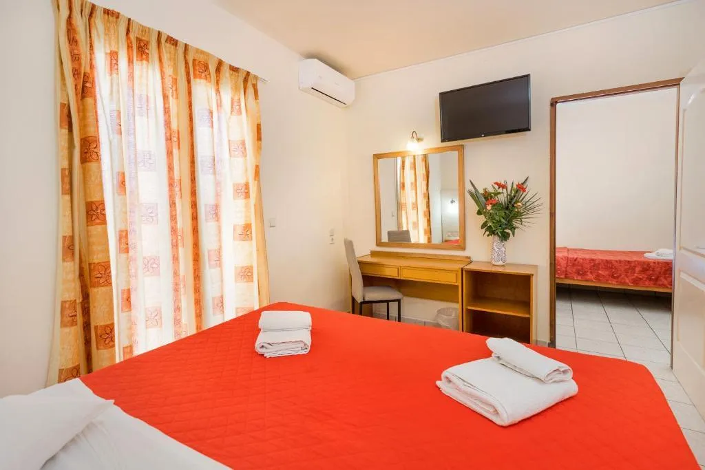 FAMILY ROOM TWO BEDROOMS Room, Eri Beach & Village, Crete