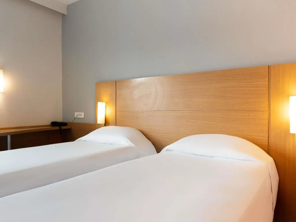 TWIN STANDARD Room, Ibis fes, Fez