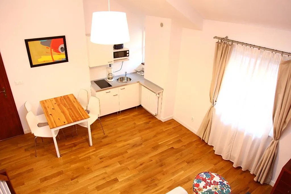 APARTMENT ONE BEDROOM Room, Gołębia 8 Residence, Krakow