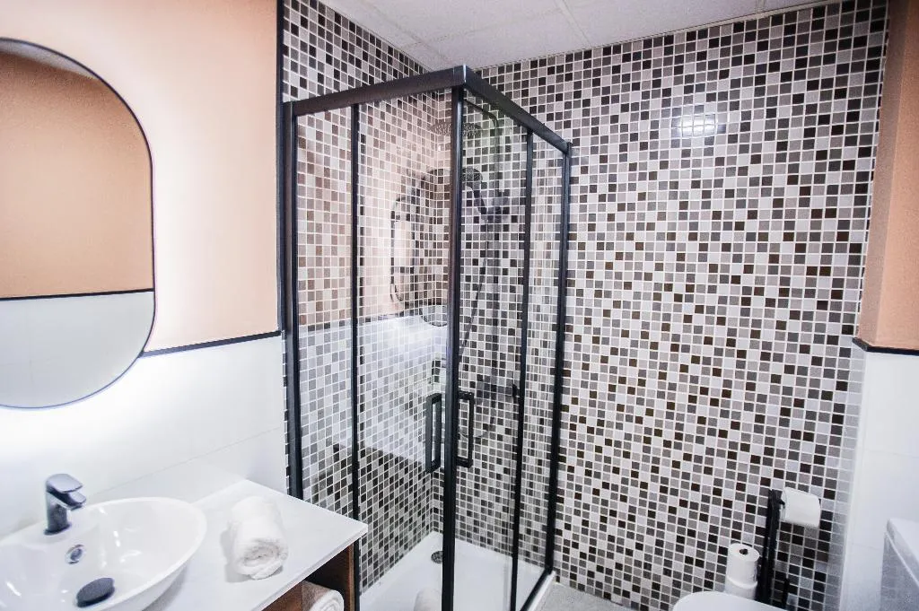 APARTMENT TWO BEDROOMS Room, azz Apartamentos Torre de la Plata, Seville