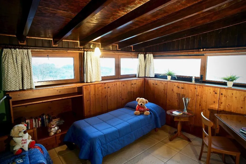 Room, B&b A'Luggetella, Naples