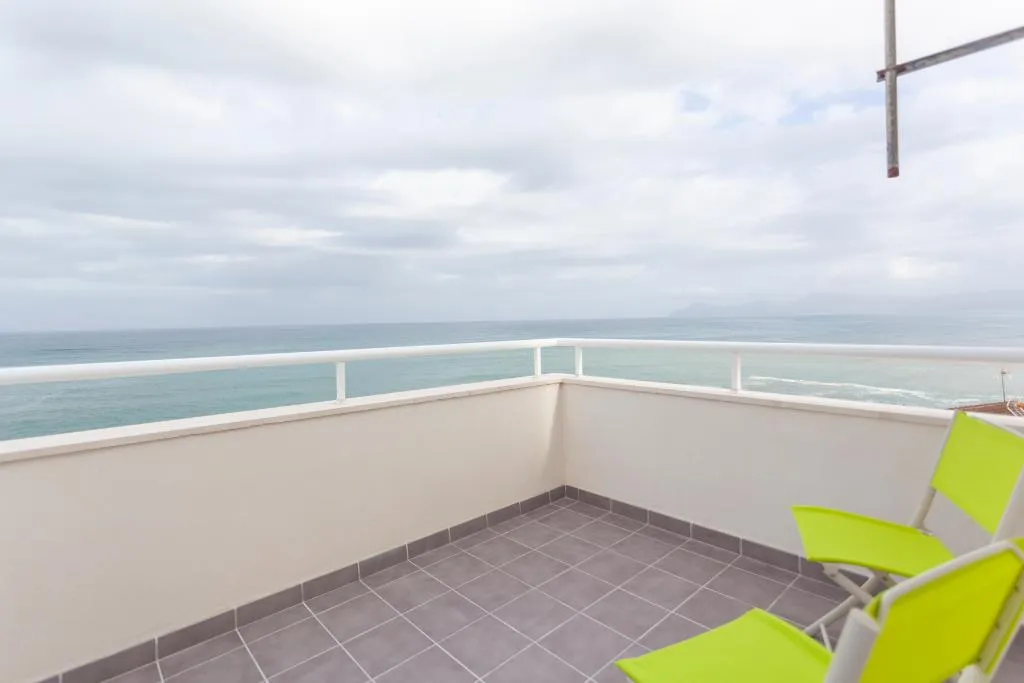 STUDIO STANDARD Room, Yourhouse Monges, Majorca