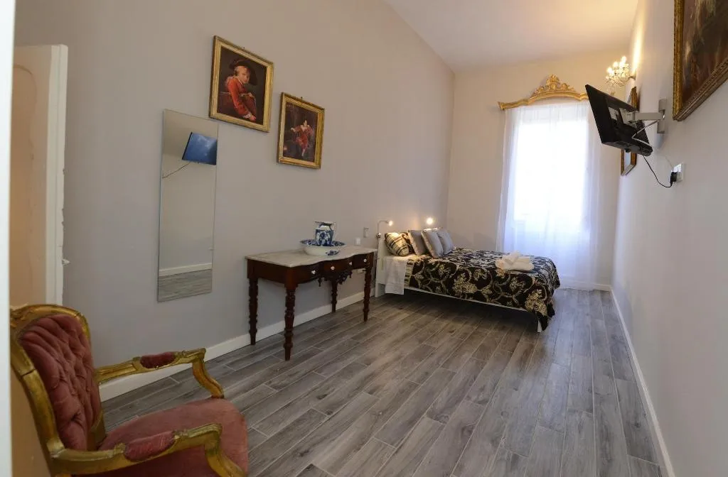 Room, Paulos Valletta, Malta