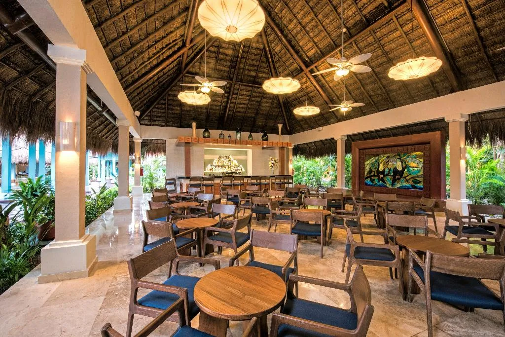 Bar, Iberostar Waves Quetzal All Inclusive, Cancun Area