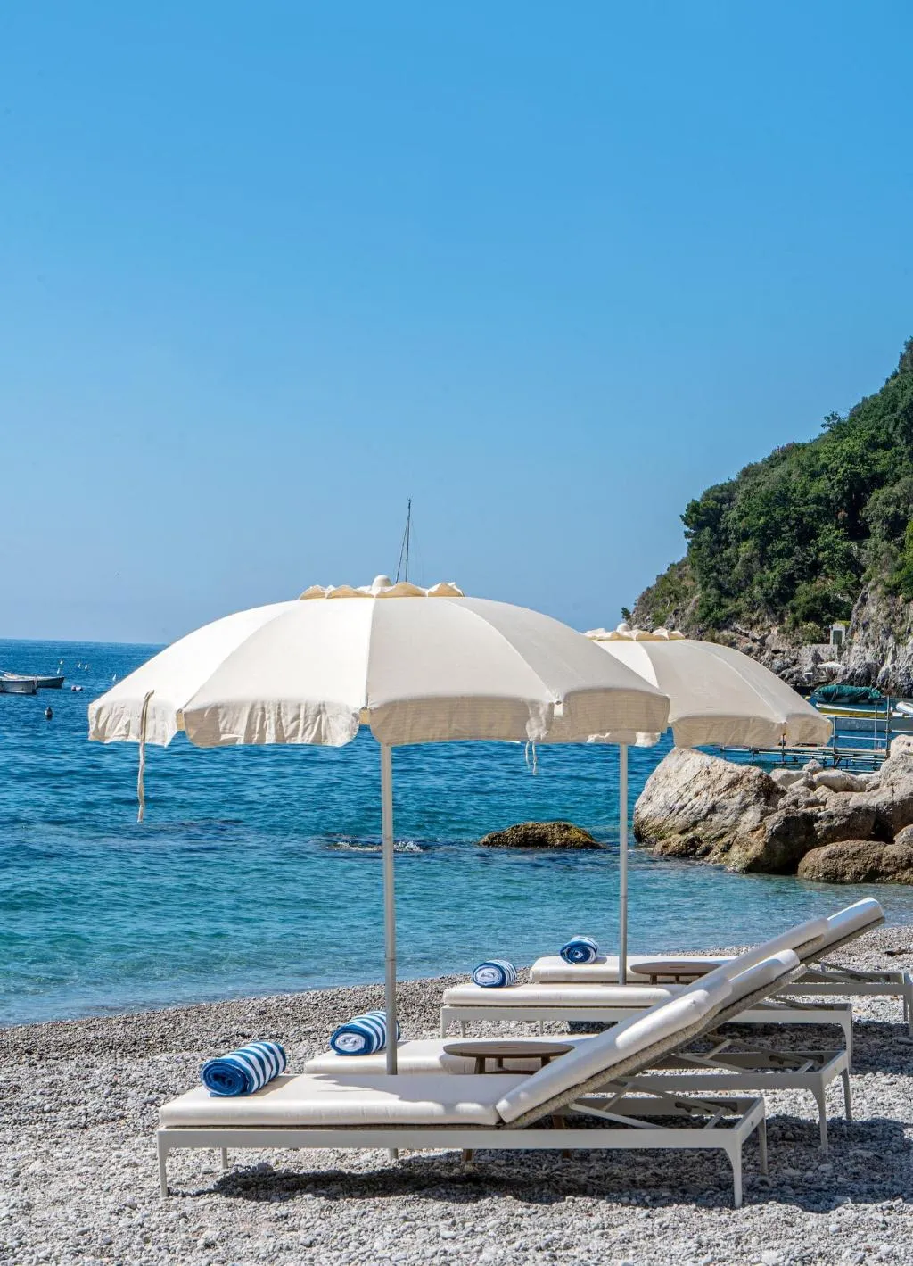 Beach, Borgo Santandrea, Naples