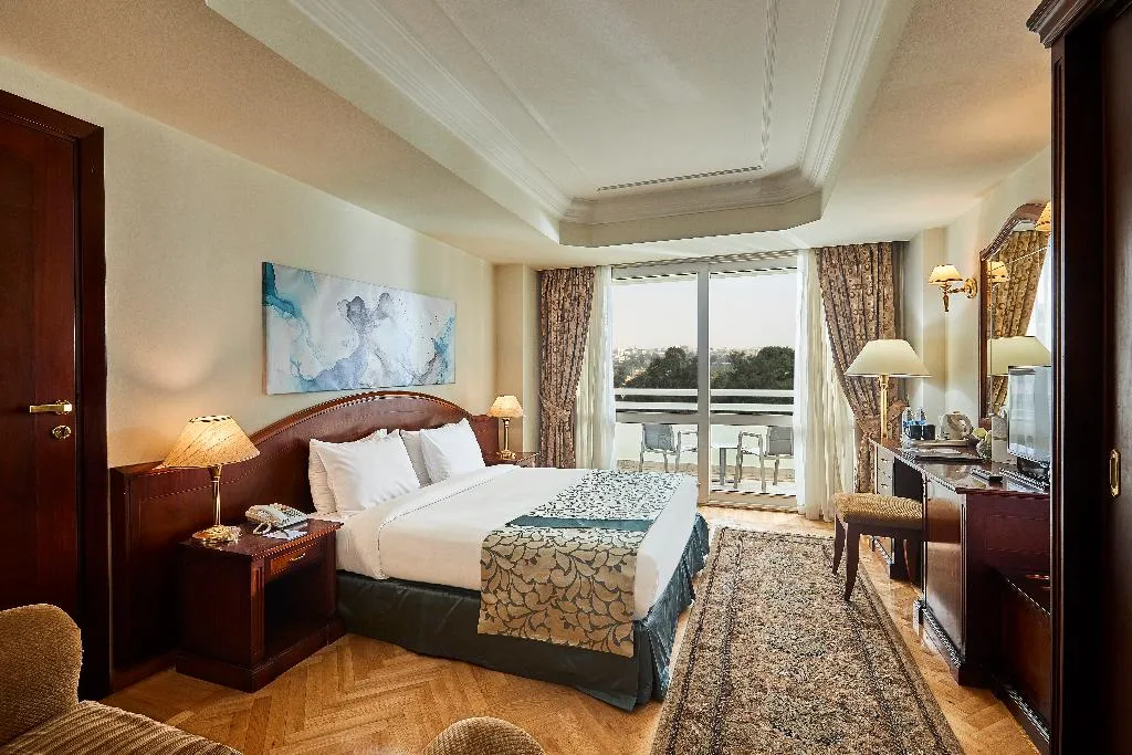 SUITE DELUXE Room, Triumph Plaza Hotel, Cairo