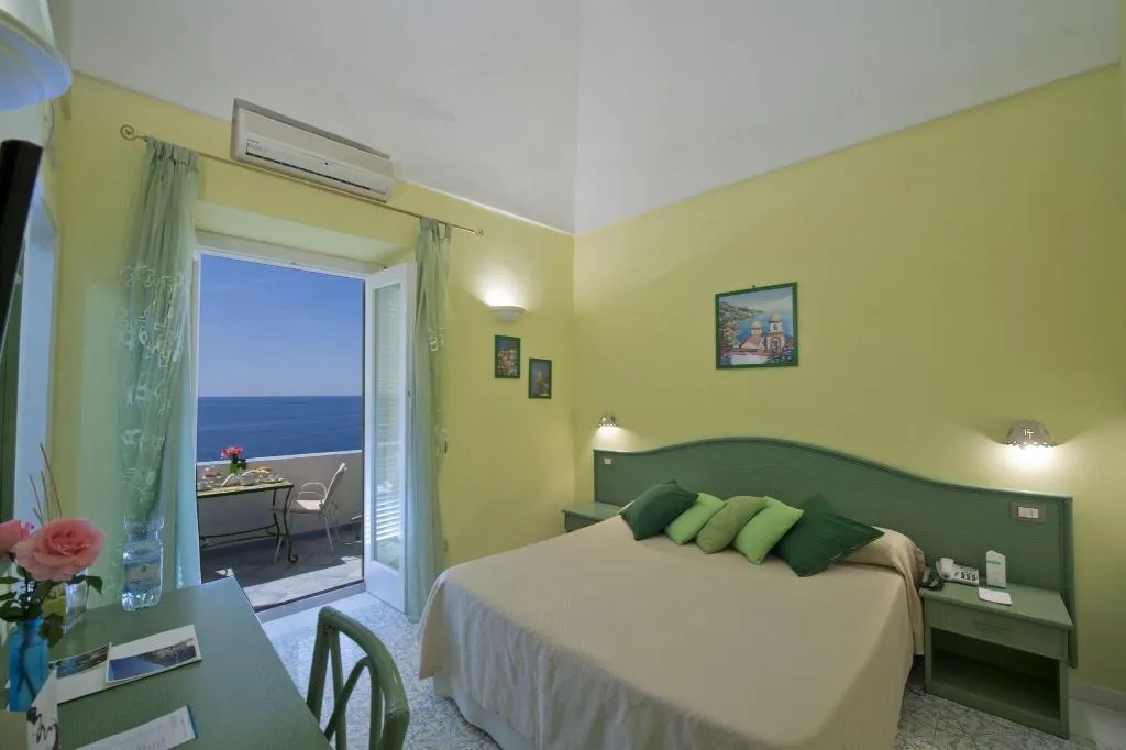 DOUBLE SUPERIOR SEA VIEW Room, Palazzo Talamo, Naples