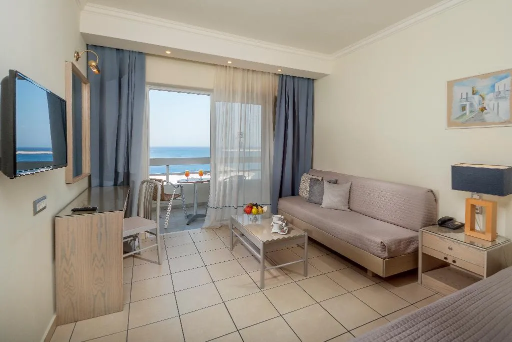 Room, Athineon, Rhodes