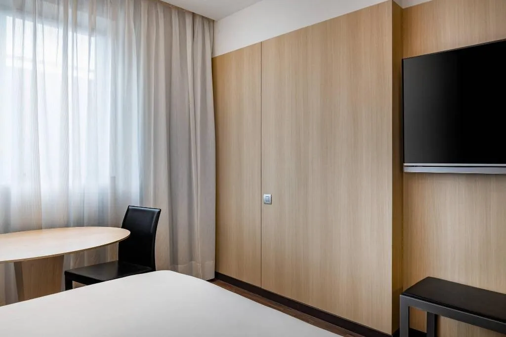 Room, AC Madrid Feria, Madrid