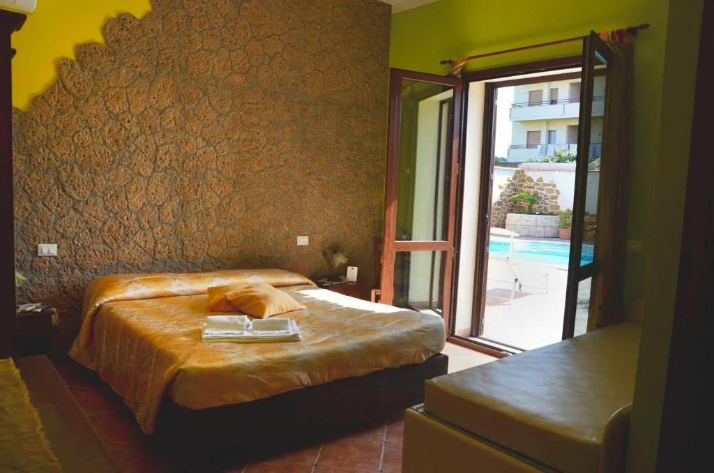 Room, Il Quadrifoglio, Palermo