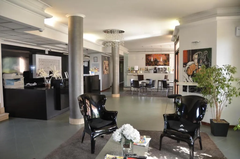 Lobby, Alba, Rome