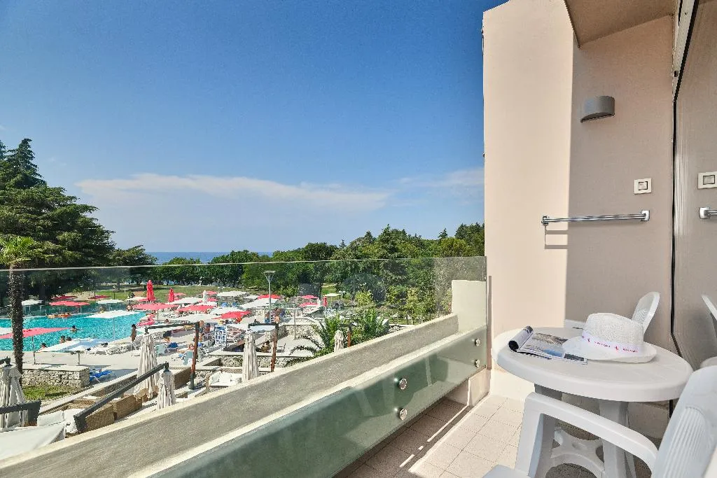 DOUBLE SUPERIOR SEA VIEW Room, Hotel Mediteran Plava Laguna, Istria