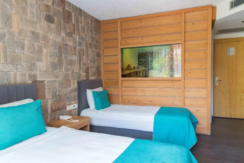 DOUBLE SINGLE USE DELUXE GARDEN VIEW Room, Herodot Beach Hotel, Bodrum