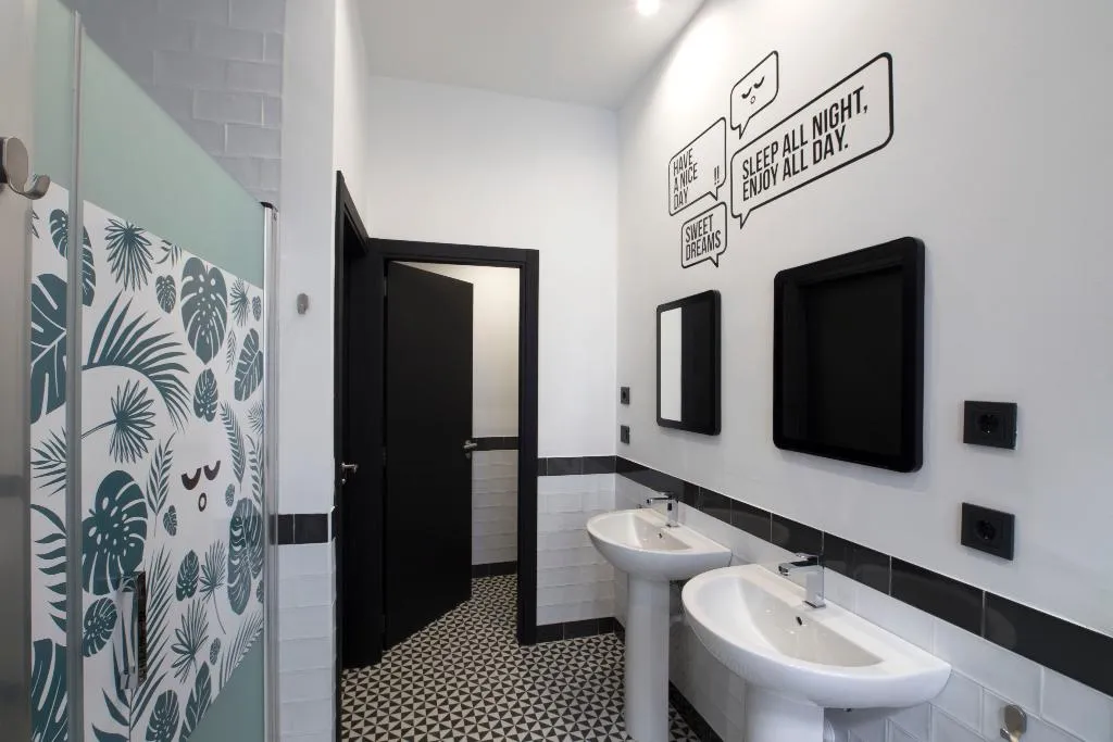 Bed in dormitory FEMALE ROOM CAPACITY 8 Room, U-Sense For You Hostel Sevilla, Seville