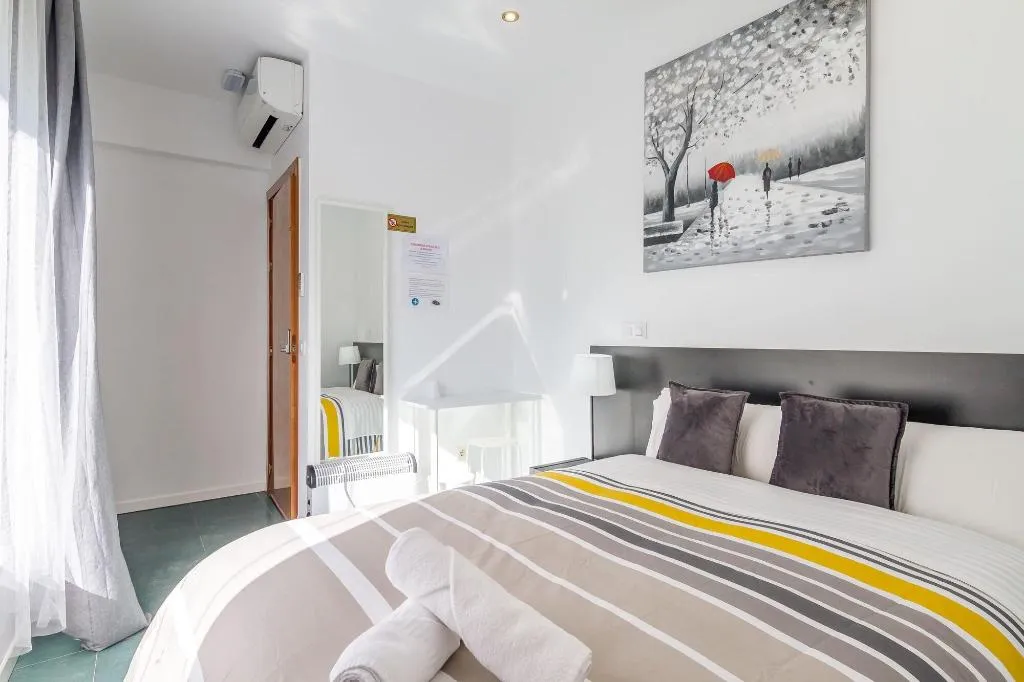 Room, A&Z Javier Cabrini, Madrid