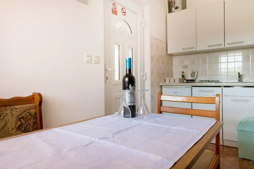 APARTMENT CAPACITY 2 Room, Apartments Danka, Istria