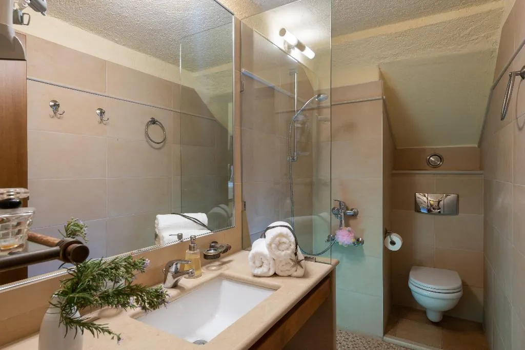 APARTMENT SUPERIOR SEA FRONT Room, Porto Sisi Hotel Apartments, Crete