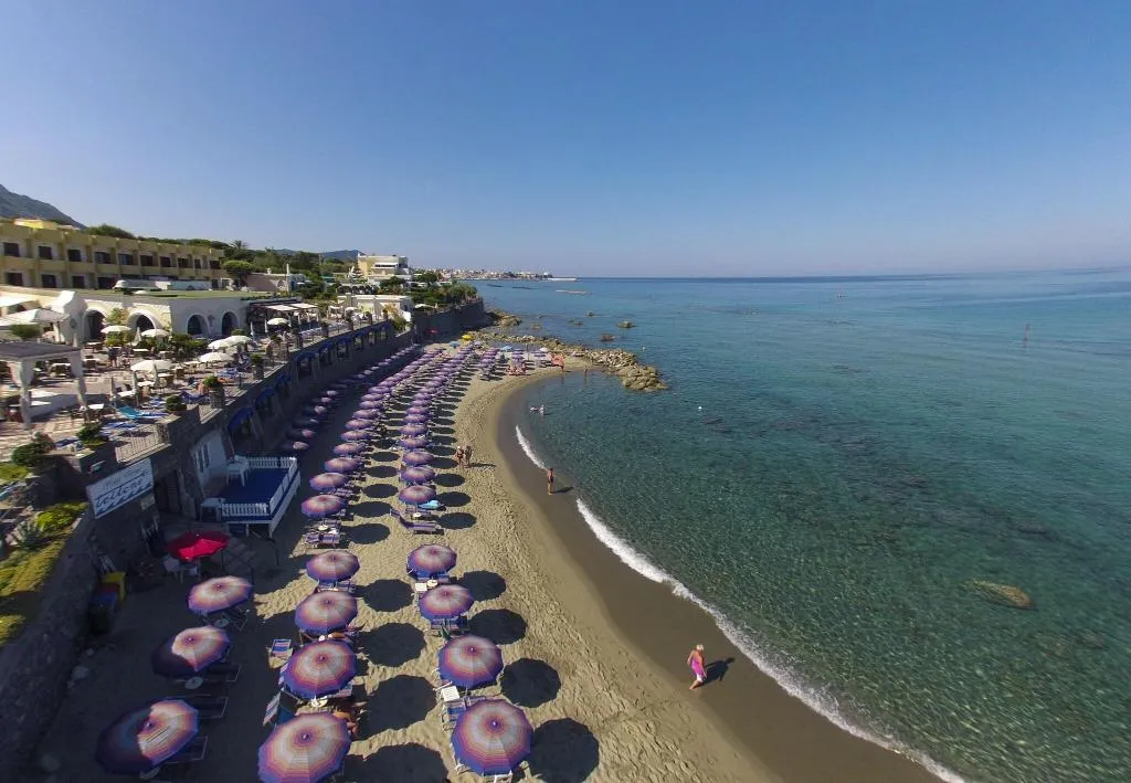 Beach, Hotel Tritone Resort & Spa, Naples