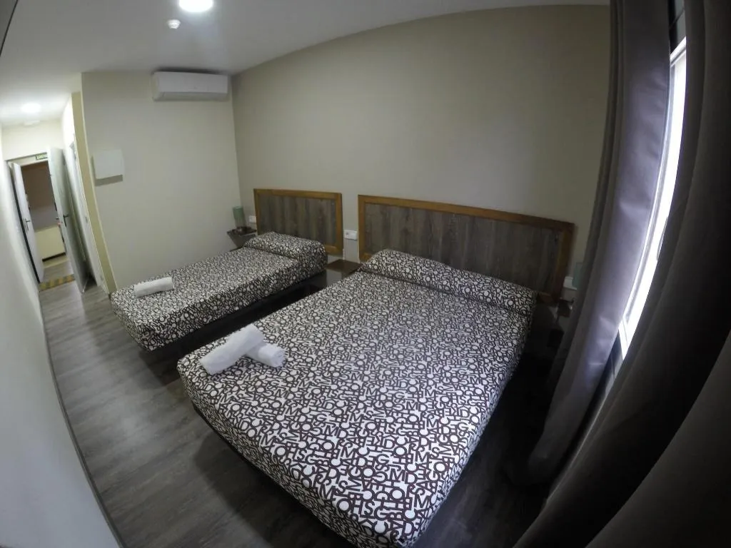 Room, L'Hostalet d'Arenys de Mar, Barcelona