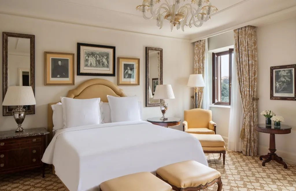 DOUBLE KING SIZE BED Room, Four Seasons Hotel Firenze, Florence
