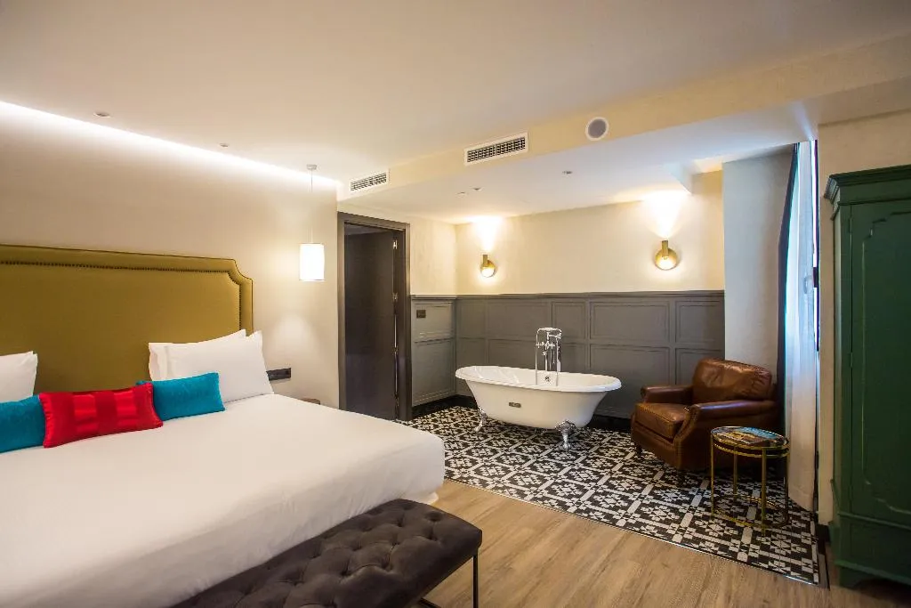 SUITE KING BED ONE BEDROOM  Room, Hotel Indigo Madrid - Gran Via, Madrid