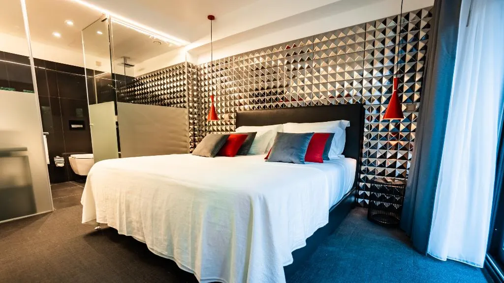 SUITE ONE BED Room, Hills Hotel Lisboa, Lisbon