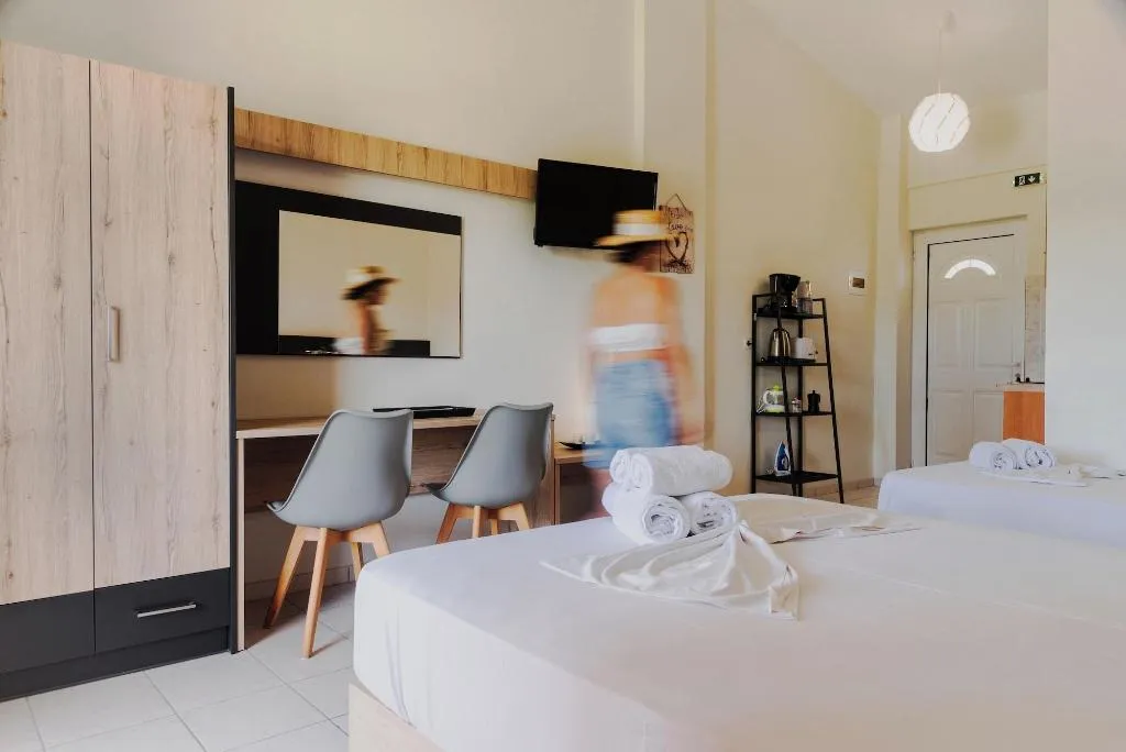 Room, Riposo Studios & Apartments, Corfu