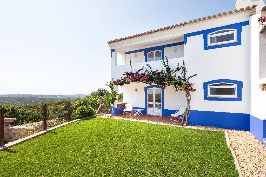 VILLA FOUR BEDROOMS Room, Shantivillas, Algarve