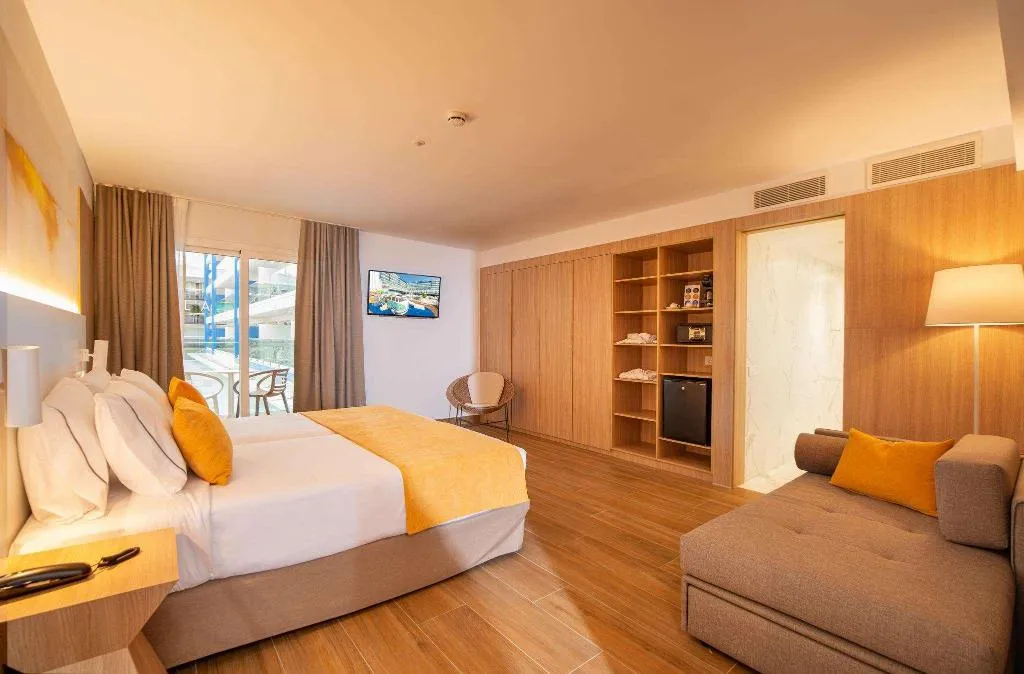 Room, L'Azure Hotel, Costa Brava