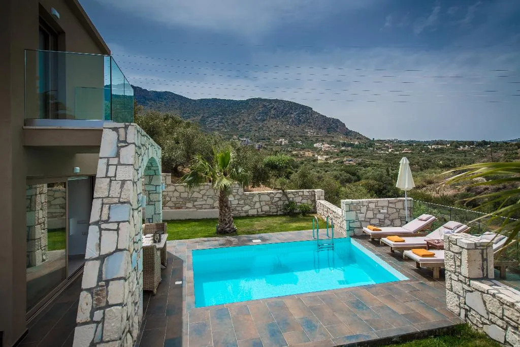 SUITE DELUXE WITH PRIVATE POOL Room, Diamond Village, Crete