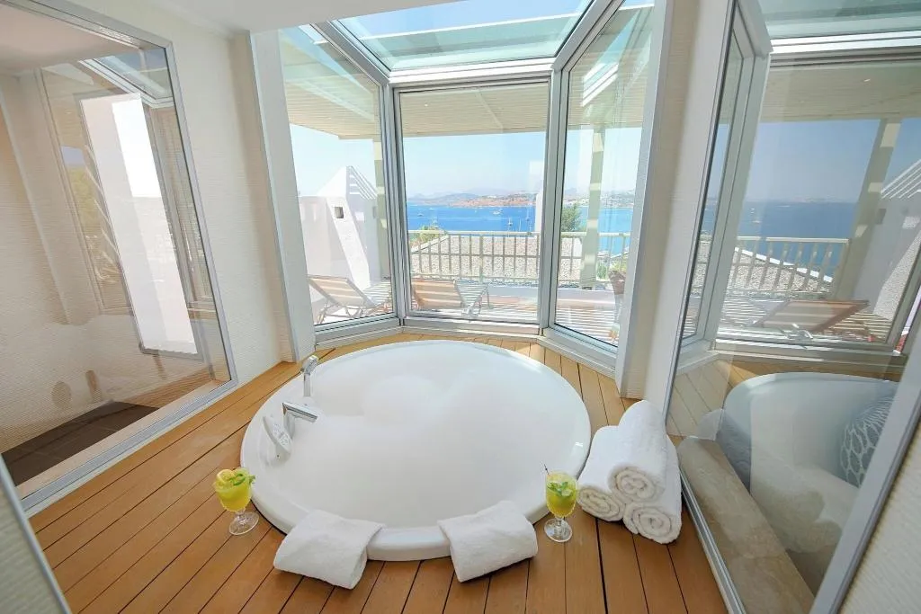 Sports and Entertainment, Manastir, Bodrum