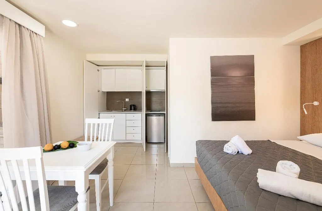 APARTMENT BASIC Room, Elia Platanias, Crete
