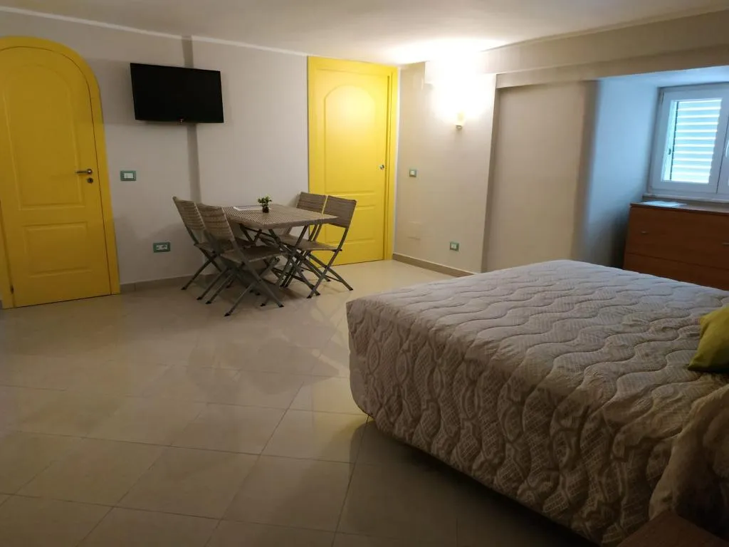 QUADRUPLE STANDARD Room, Buono BB, Naples