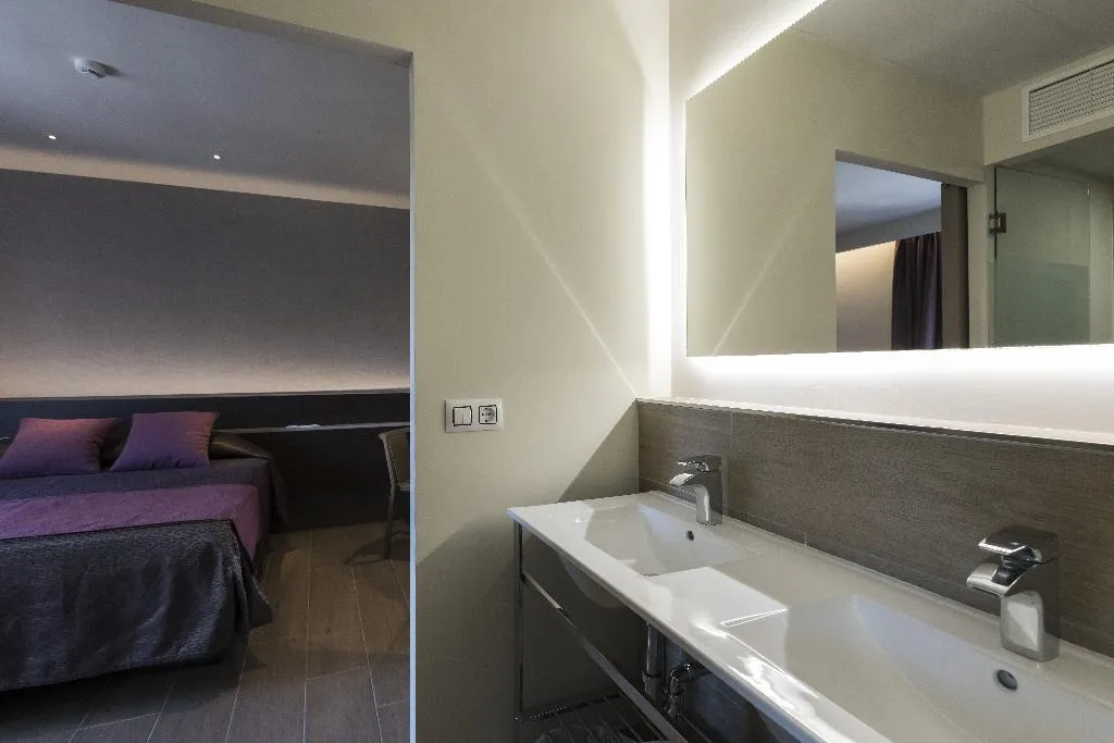 JUNIOR SUITE STANDARD Room, Papi Blau, Costa Brava