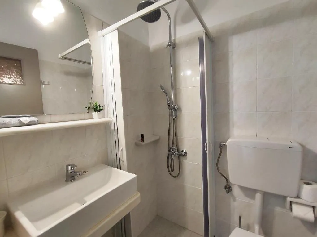 Room, Nemesis, Santorini