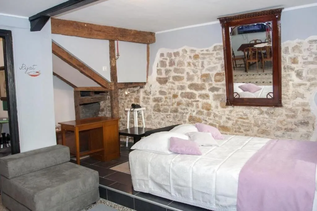 Room, Houses Of Motovun, Istria