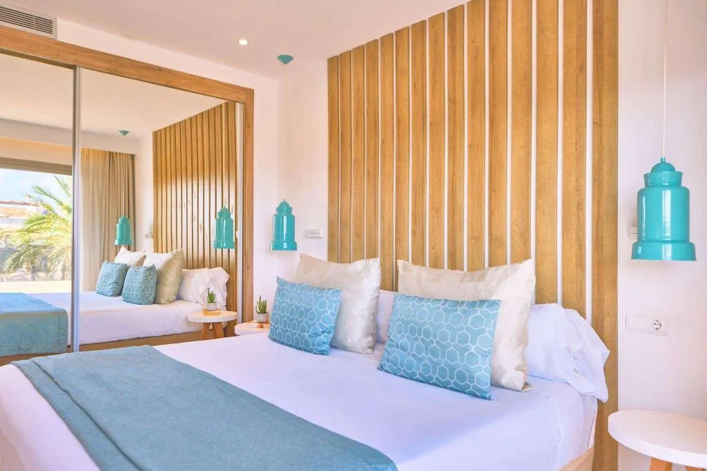 Room, Zafiro Palmanova, Majorca