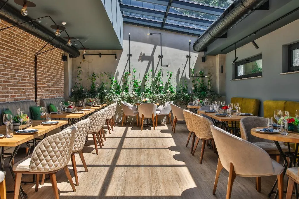 Restaurant, Reverence, Varna