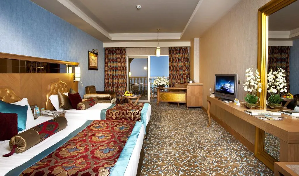 SUITE DELUXE QUEEN BED Room, Royal Holiday Palace, Antalya