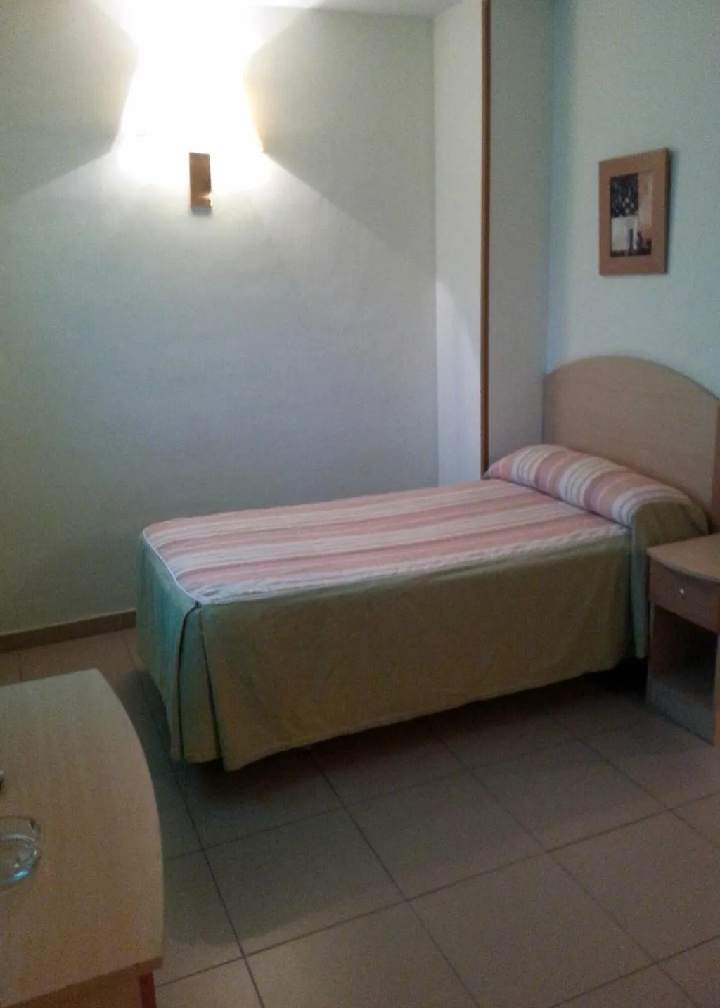 Room, Hostal El Arco, Madrid