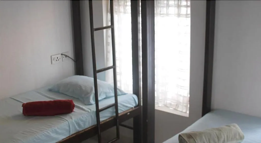 Room, Two Ducks Hostel, Naples
