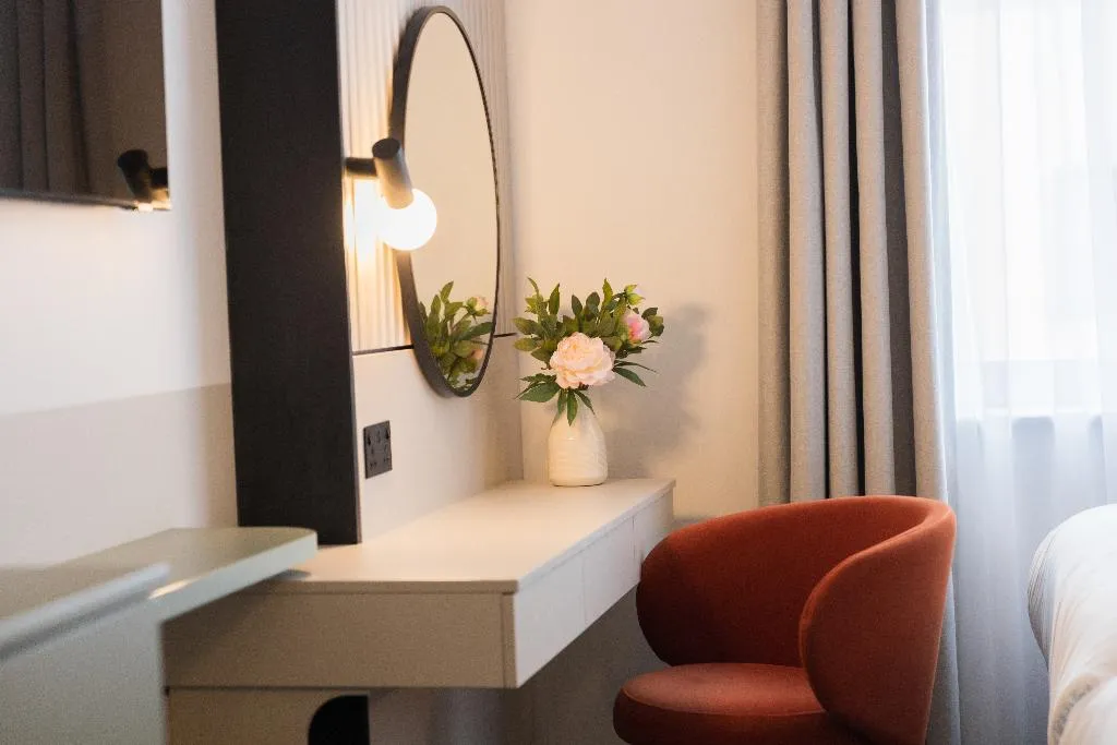 DOUBLE SUPERIOR CAPACITY 2 Room, Leonardo Hotel Dublin Parnell Street, Dublin