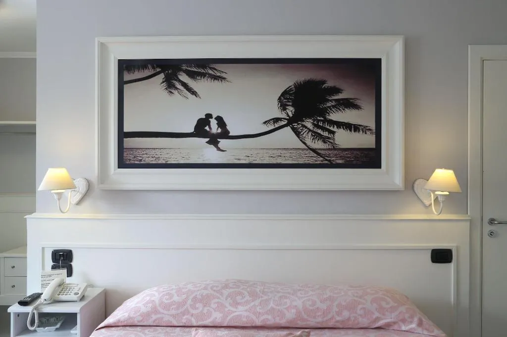 Room, Barbarella, Naples
