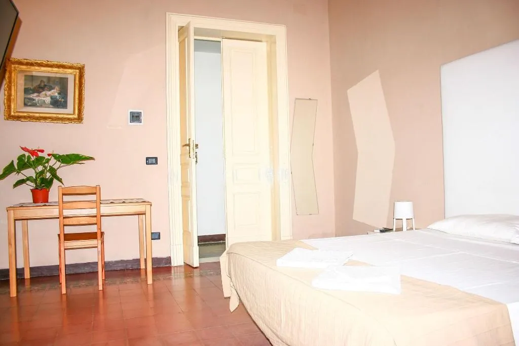 Room, La Casa Di Isabella, Catania