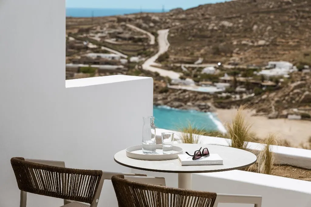 JUNIOR SUITE WITH JACUZZI Room, Mykonos Flow - Super Paradise, Mykonos