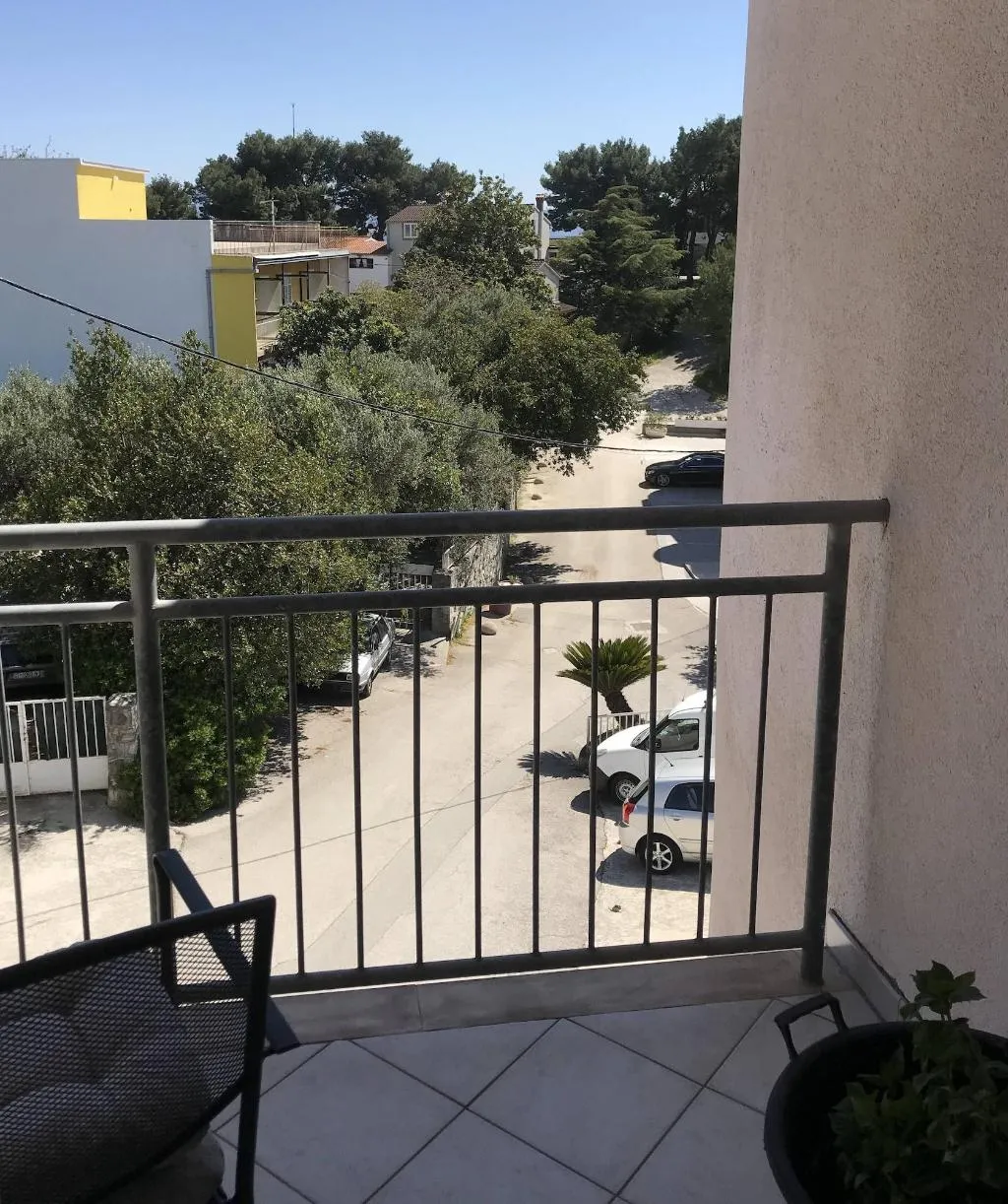 Room, Pink Inn, Split