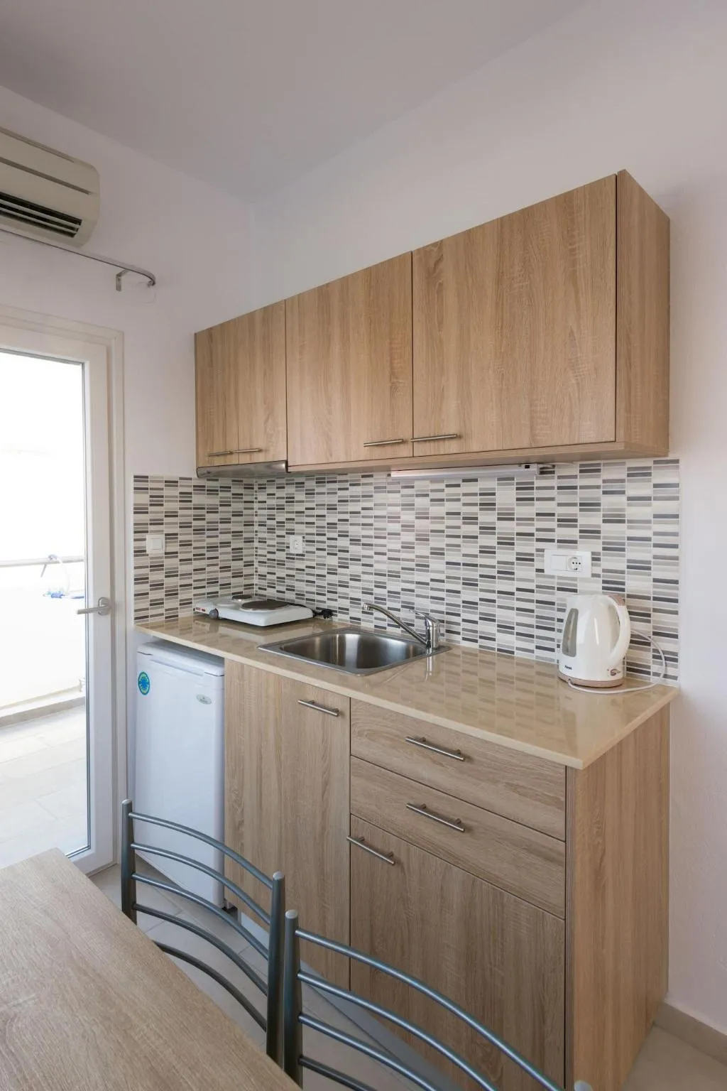 Room, Socrates Apartments & Restaurant, Crete