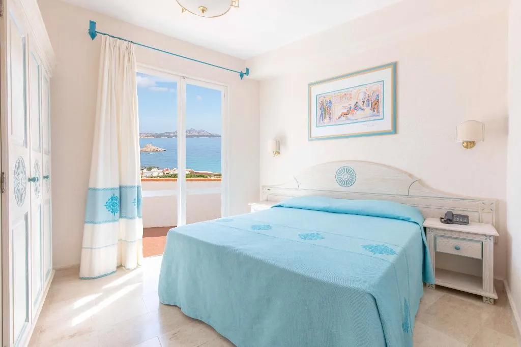 DOUBLE SUPERIOR SEA VIEW Room, Club Hotel Cormorano, Olbia